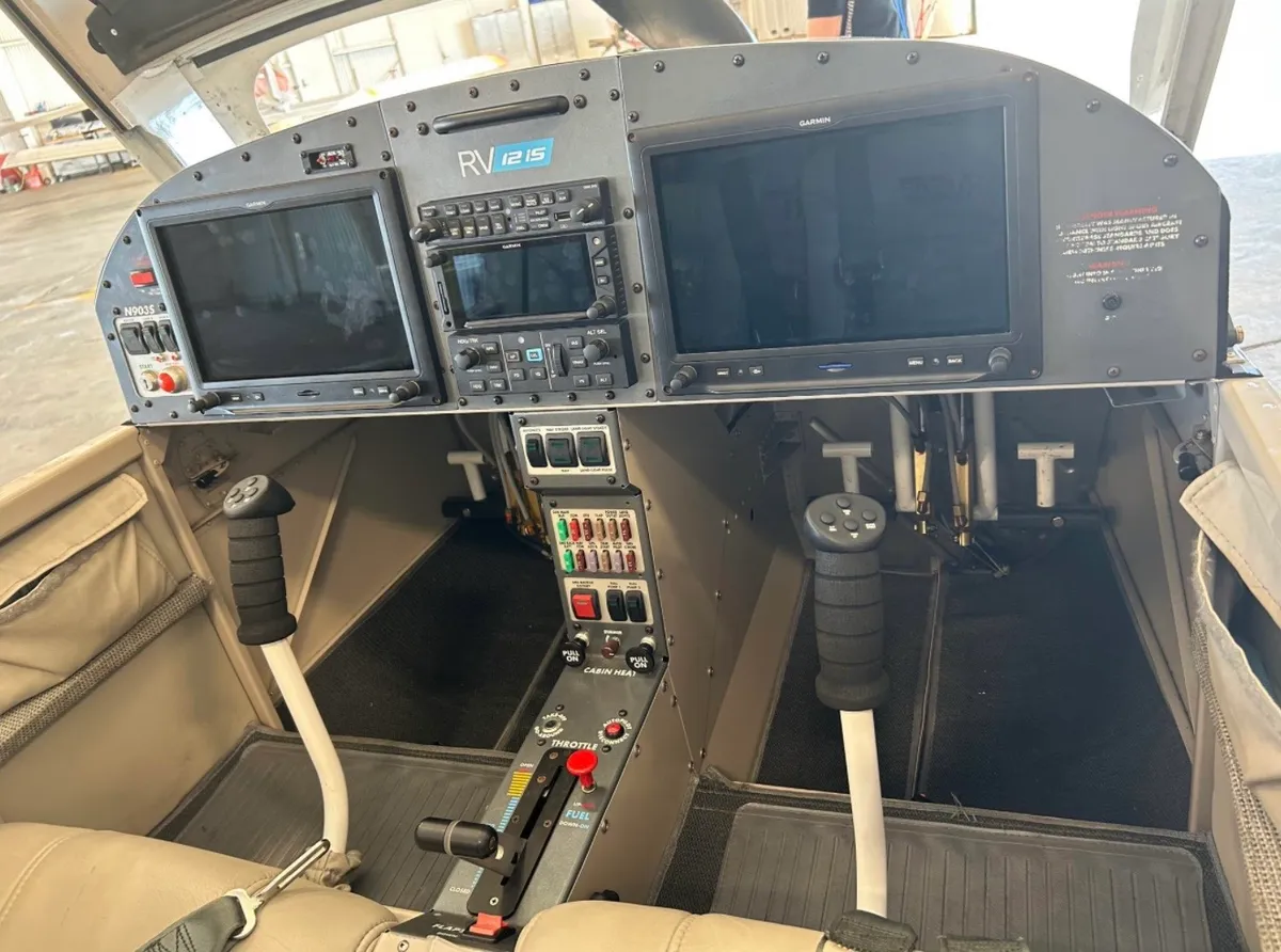 Van's RV-12iS glass cockpit and controls